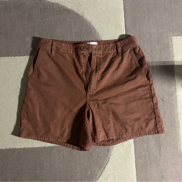 ARITZIA Sunday Best brown shorts size 8 - Picture 3 of 8